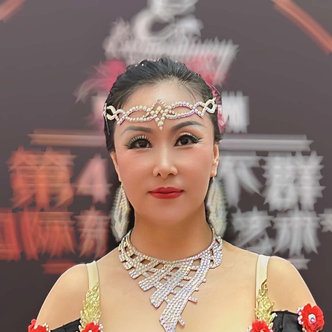 逆龄舞后