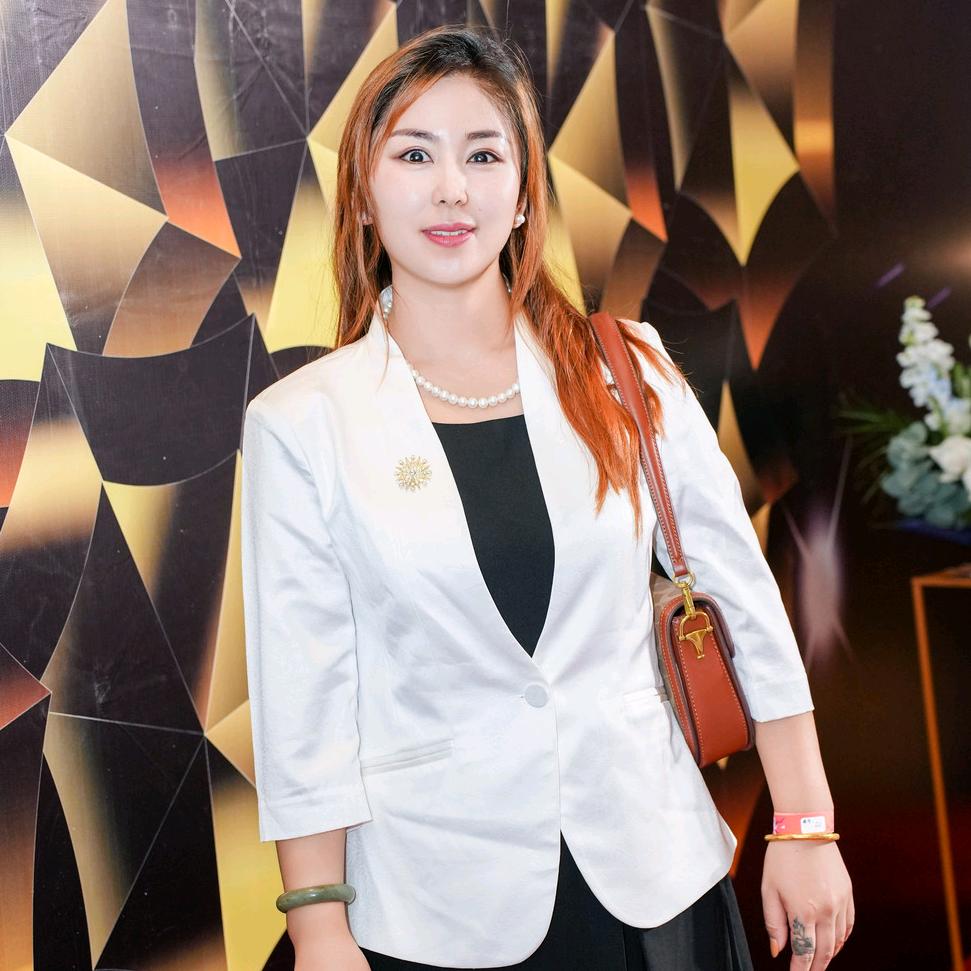 本店经营：美甲 美睫 美体 美容为一体