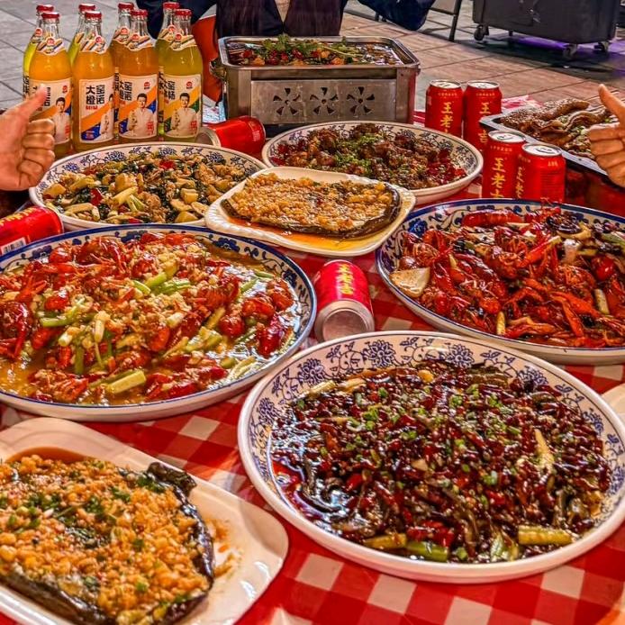 炭火江湖鲜货烧烤官方号