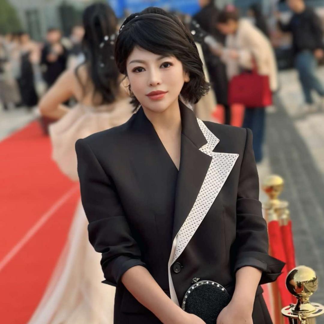 Am美学馆芳芳姐