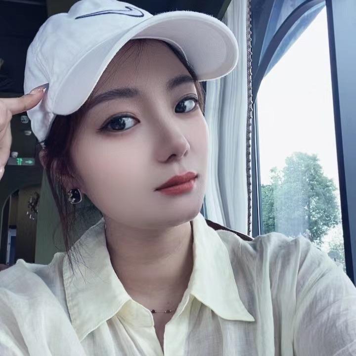 ZHANG·LIU晨姐女装