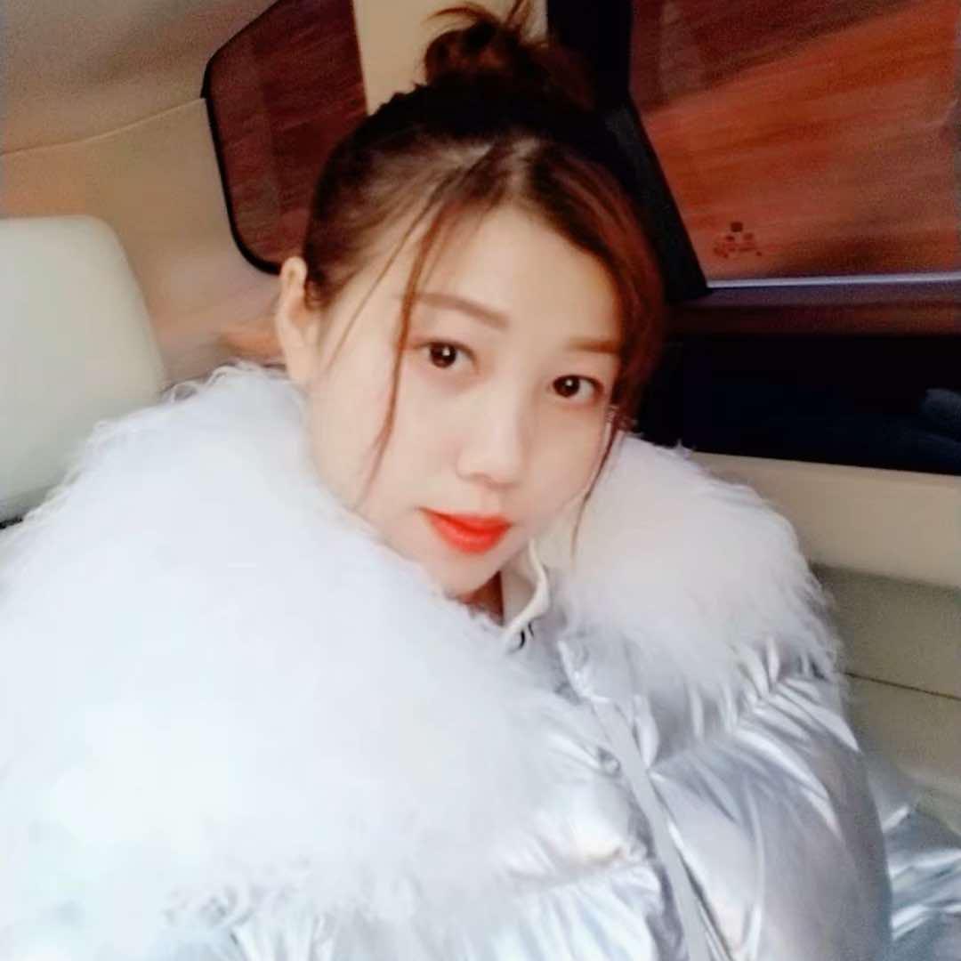 在乐至开美蛙火锅的婷妹