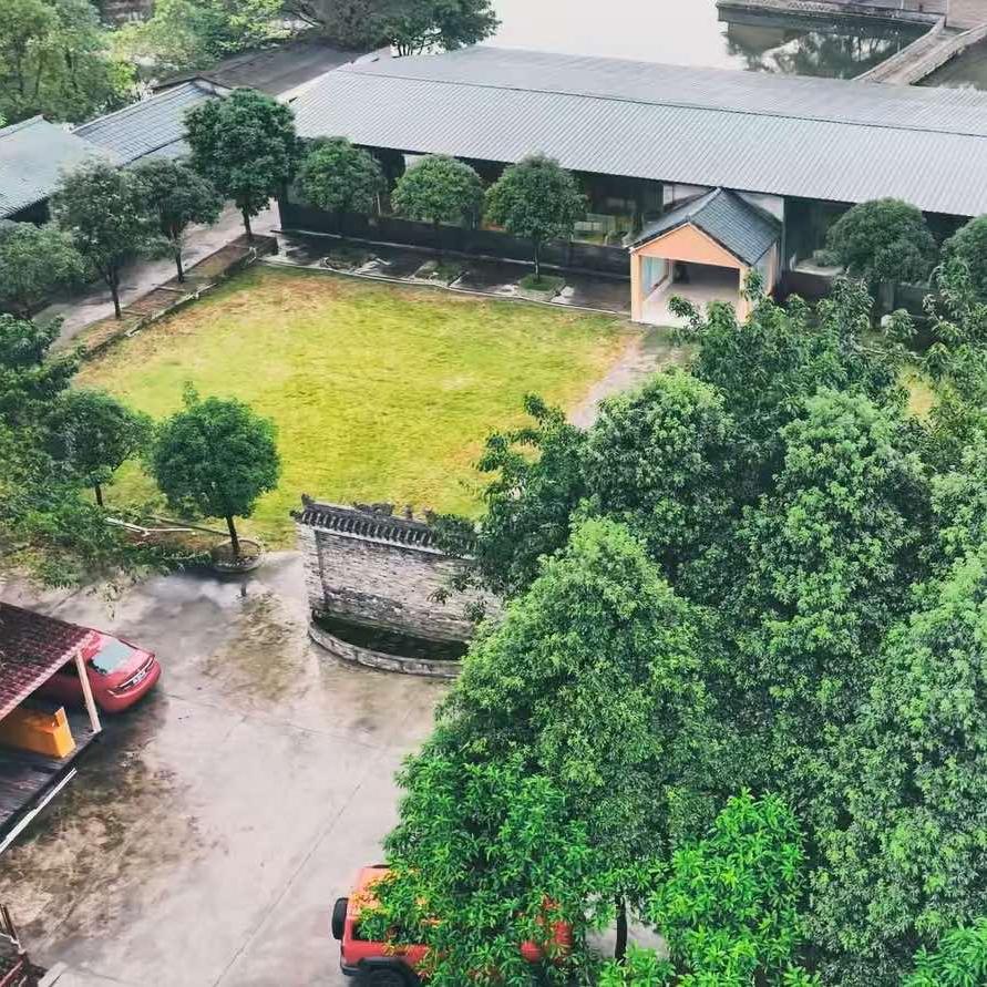 鱼老蛙荷塘农庄