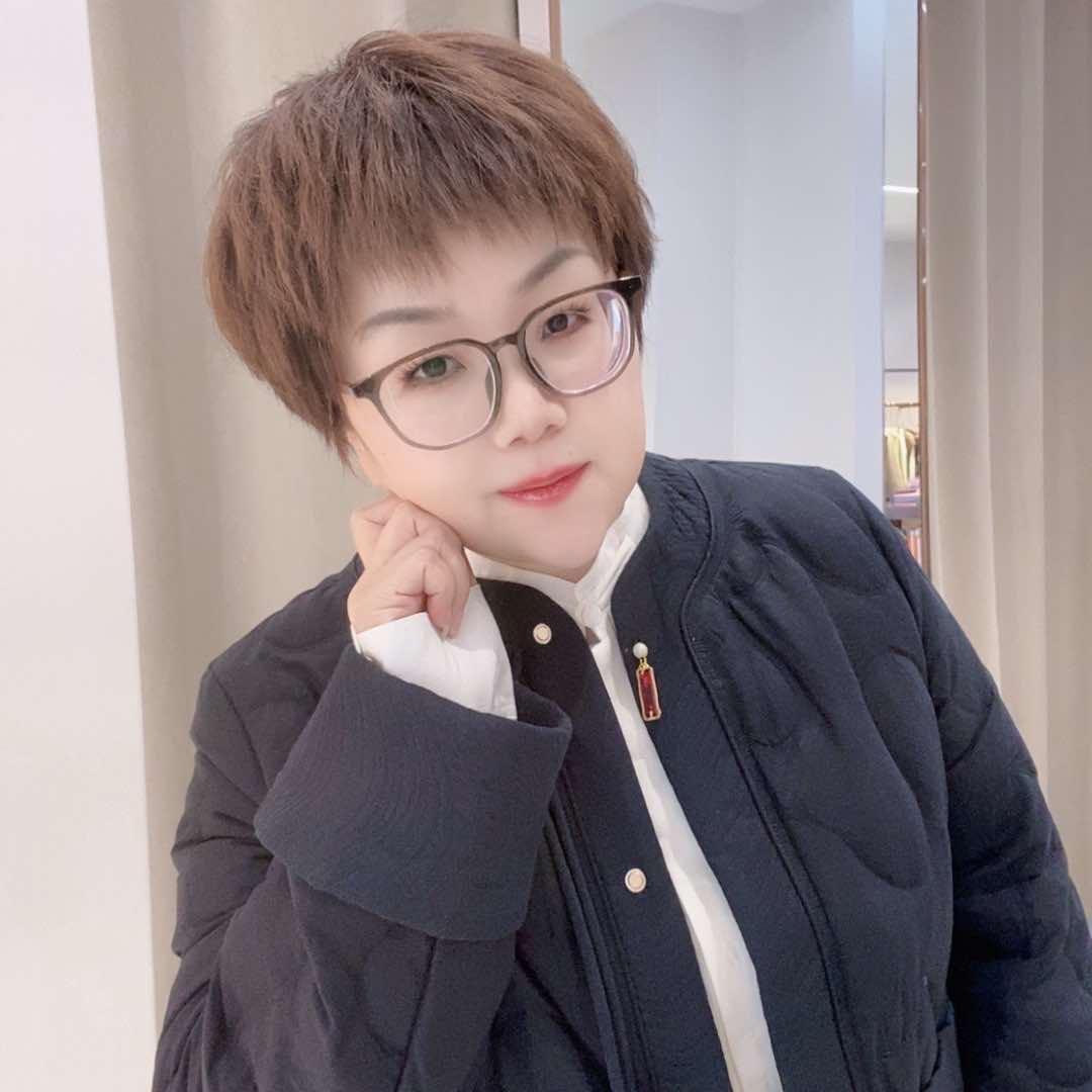 义马领秀梦舒雅女装主理人李姐