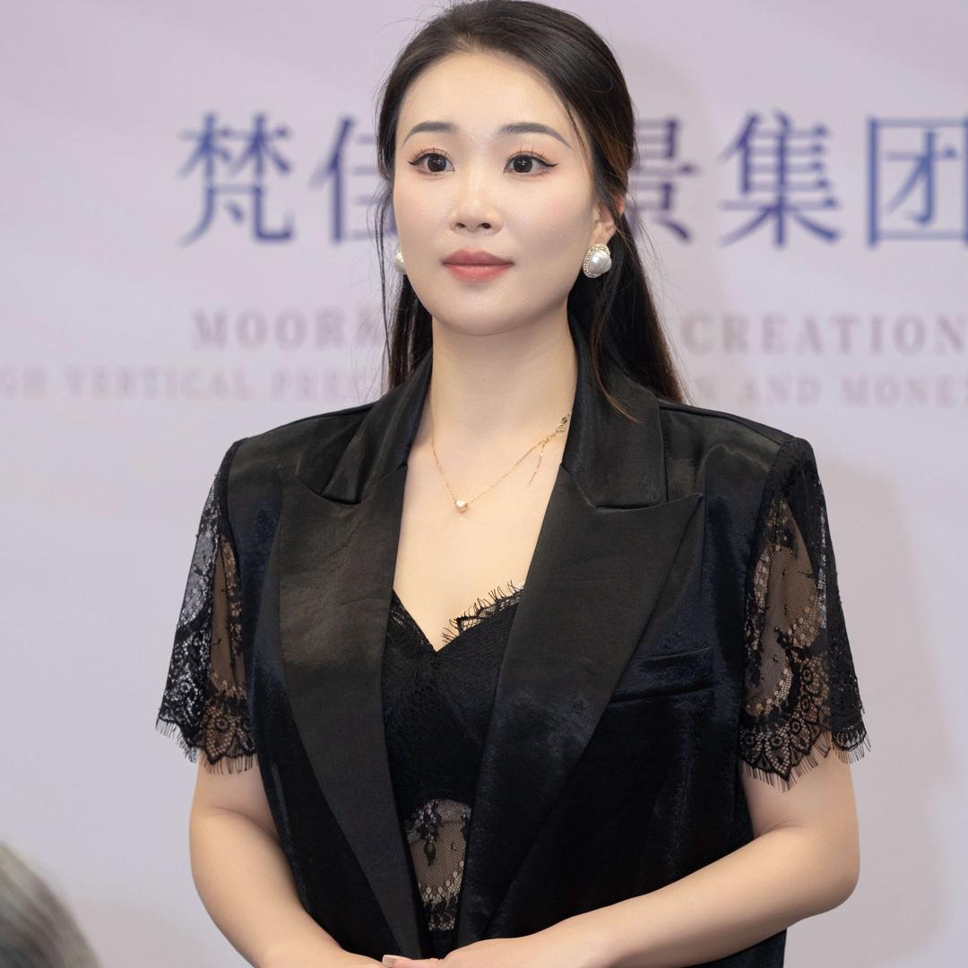 摩可多资阳沱江花园店−佳玲