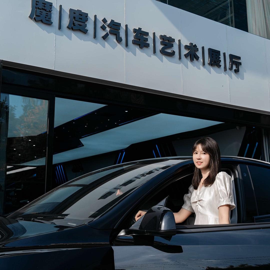 魔度汽车艺术展厅-BOP保镖专用号