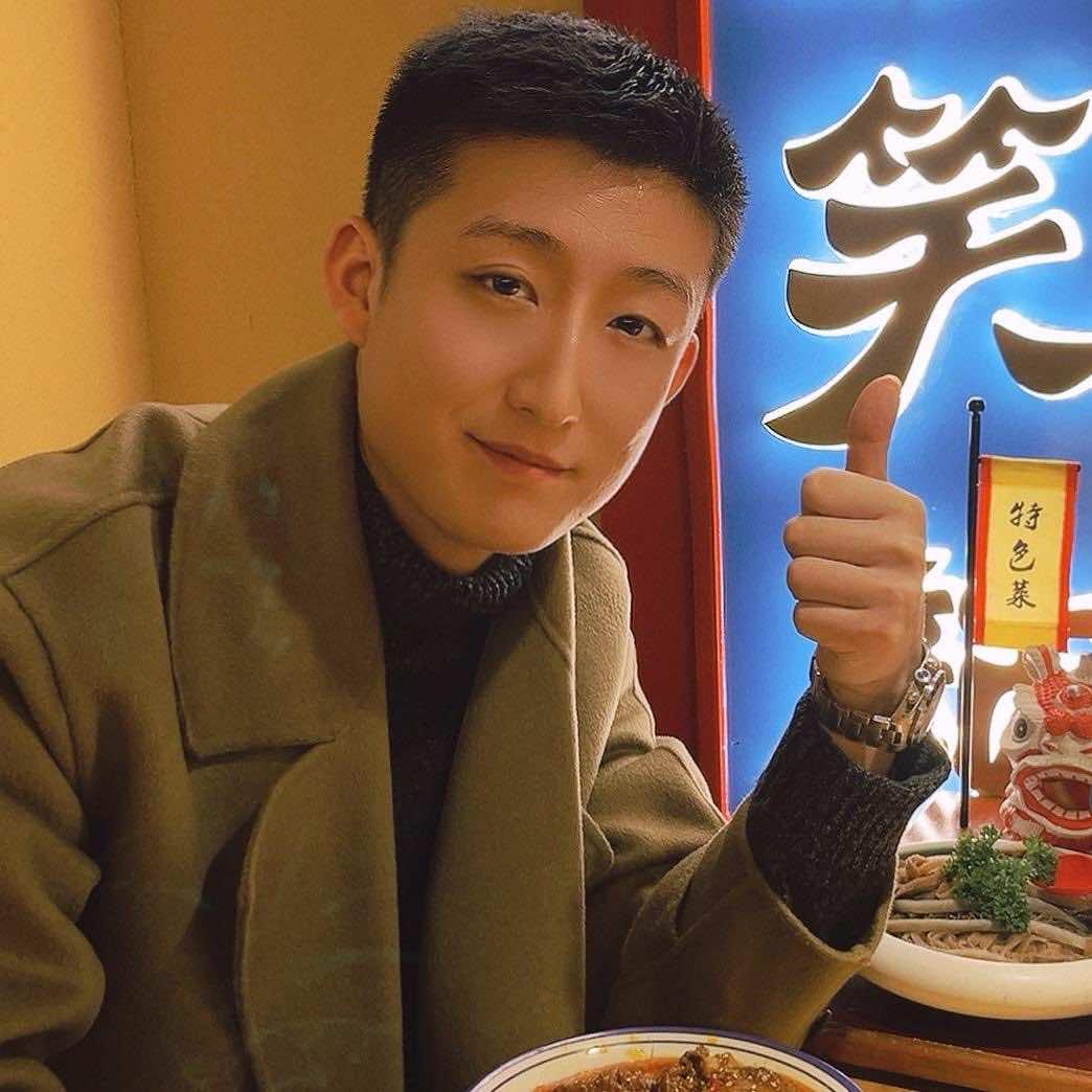 爱吃火锅的虹仔
