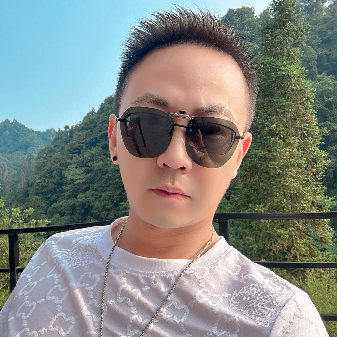 川川鲜卤现捞（源川餐饮）