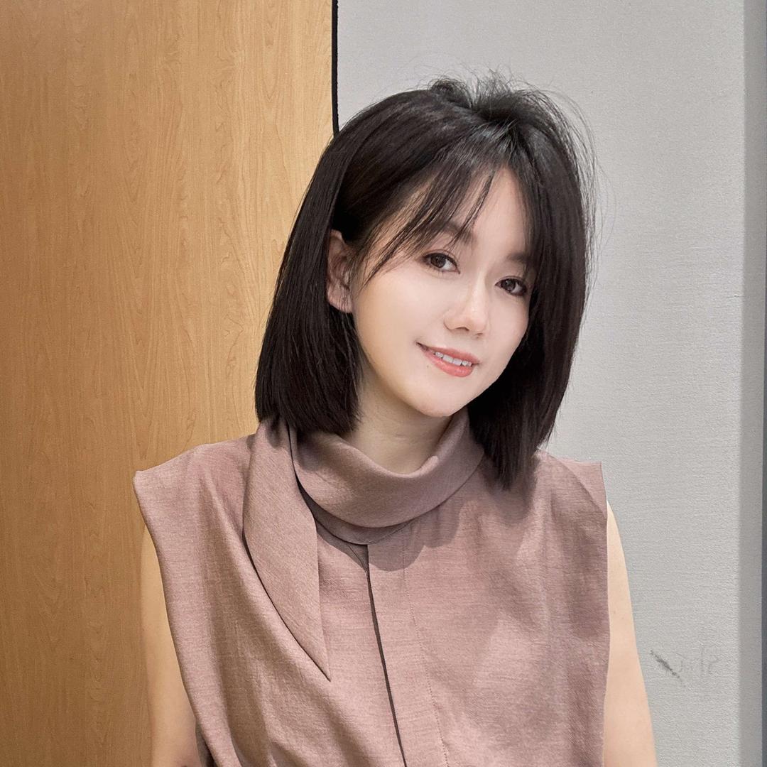 甄选·三彩服装(专卖店)官方号