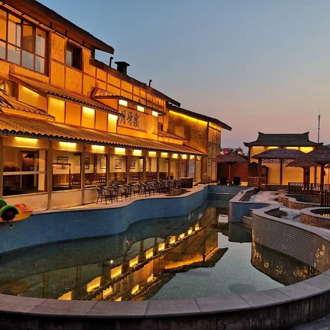 黑风关古镇—月牙泉温泉