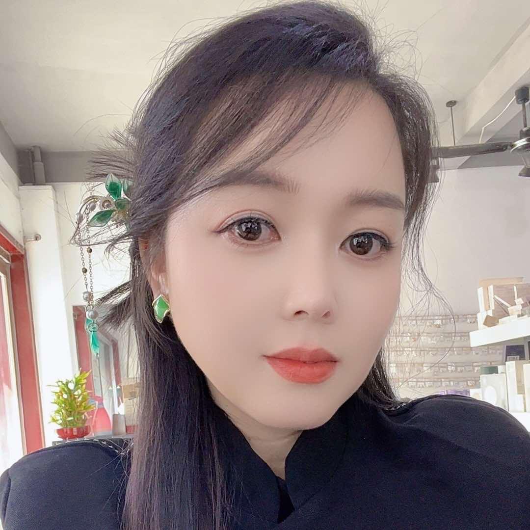 颜艺美妆～化妆师晶晶