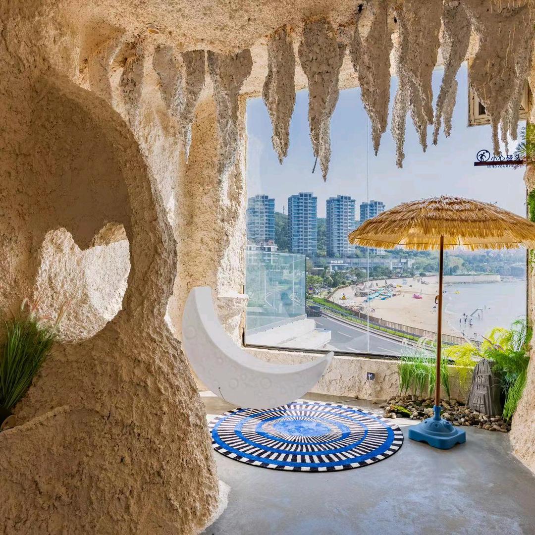 时遇那片海洞穴美宿