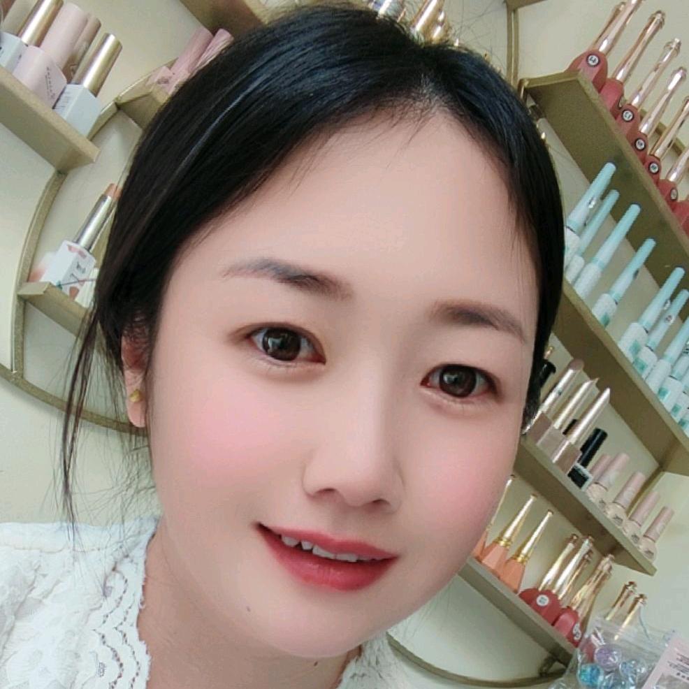 秋盈的美甲店