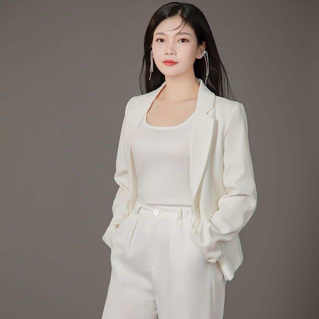 资深美容美体师