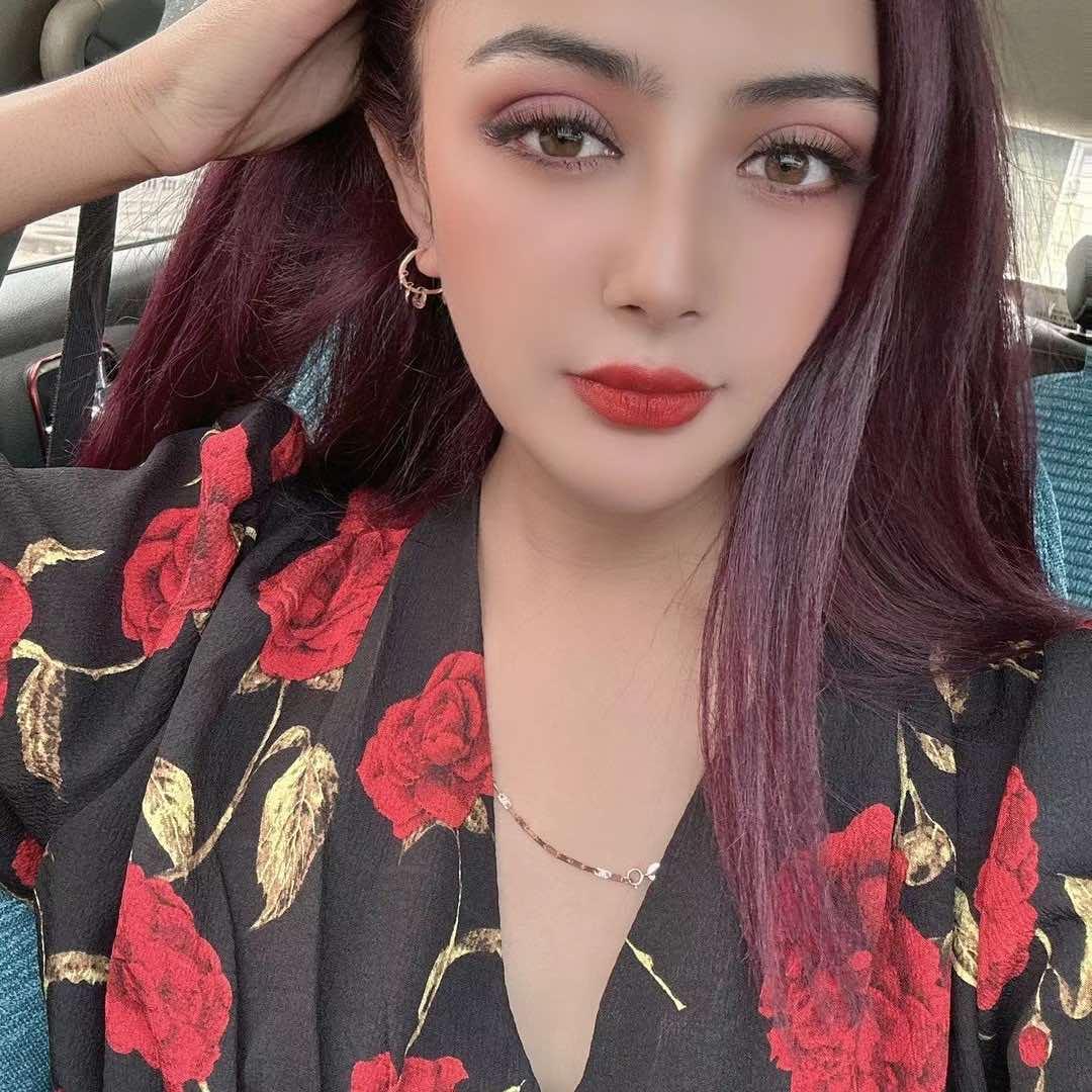 皮山县闪烁美容美发中心