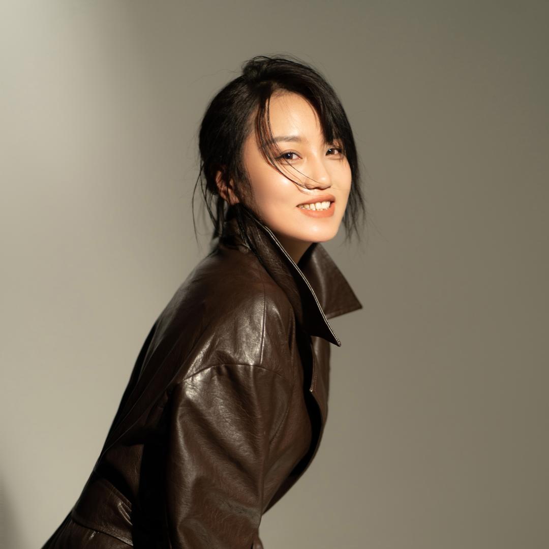 乔恩（长治皇后嫁衣婚纱）