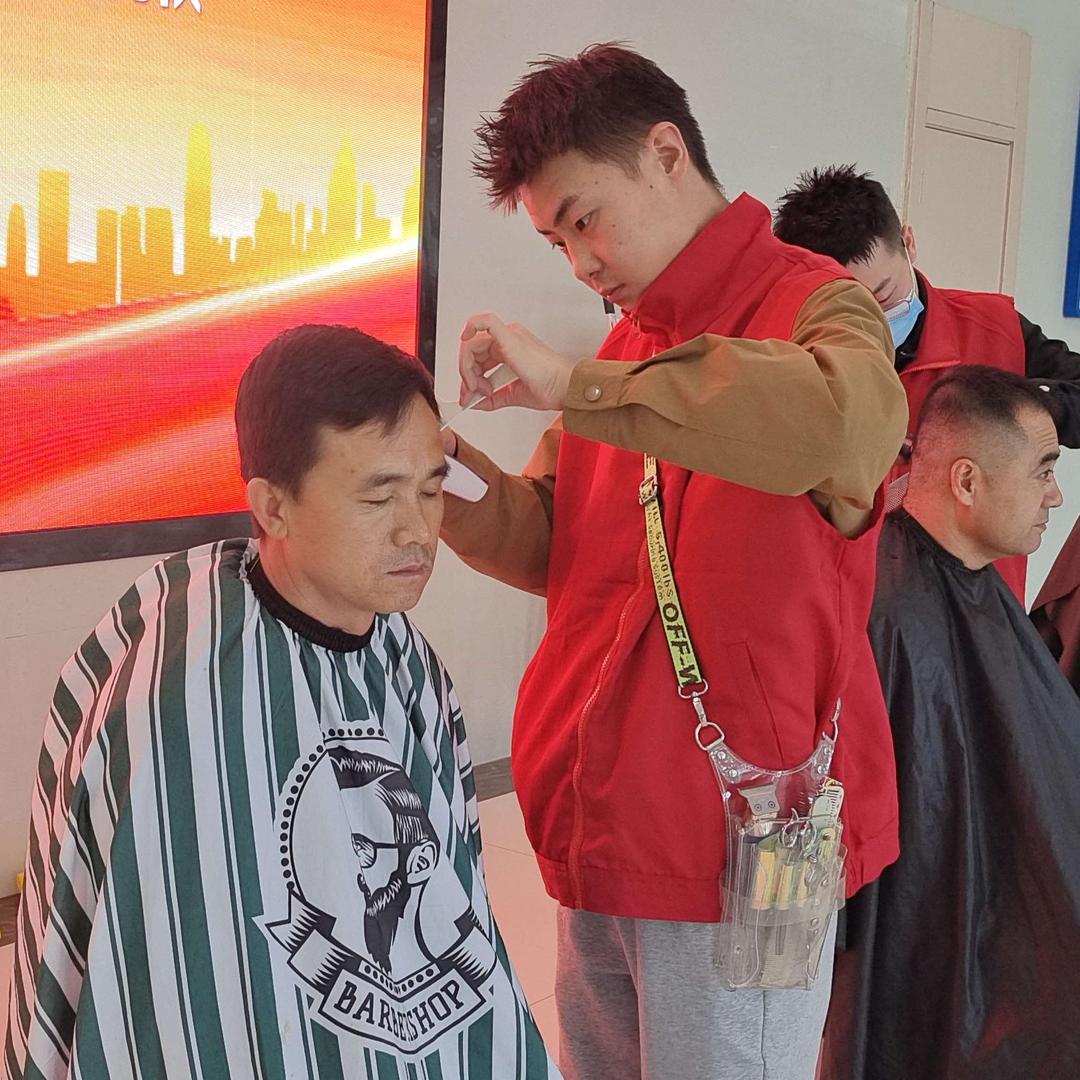 倾国倾城桃源路店曹瑞