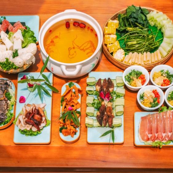 八哥·白族火烧生皮(文献路店)官方号