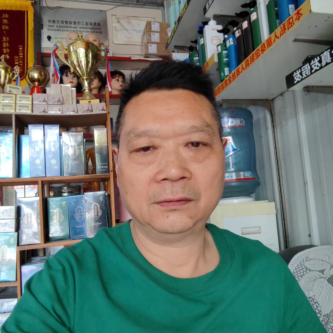 成都市郫都区植博仕，生发白发养黑发