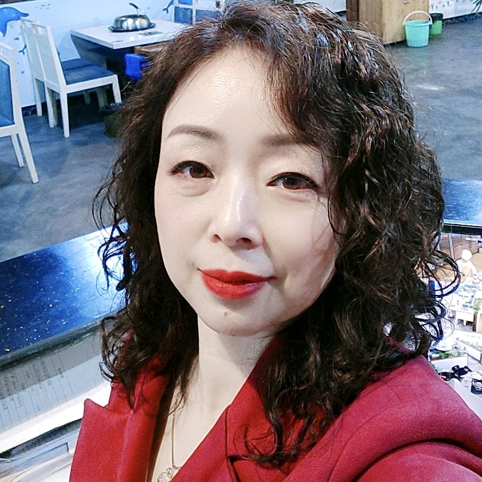 成都聆海人家海鲜餐厅韩姐