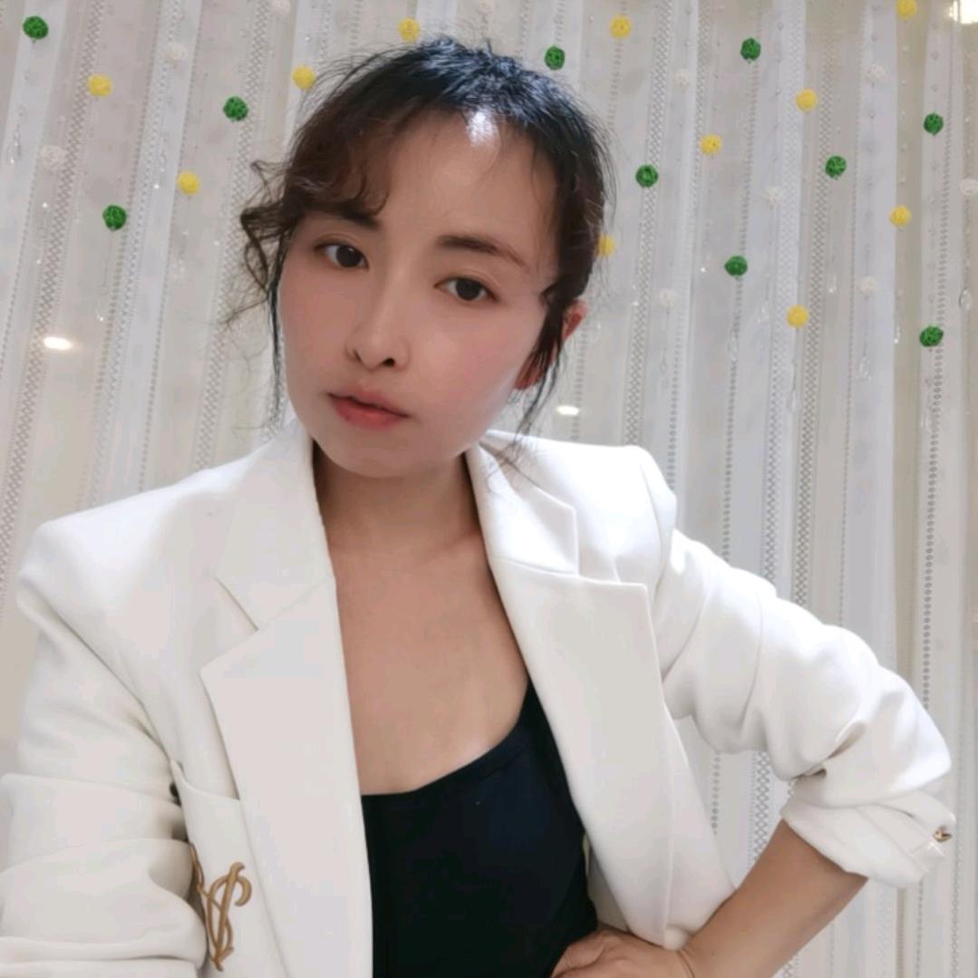 黄许梓皙栖花里