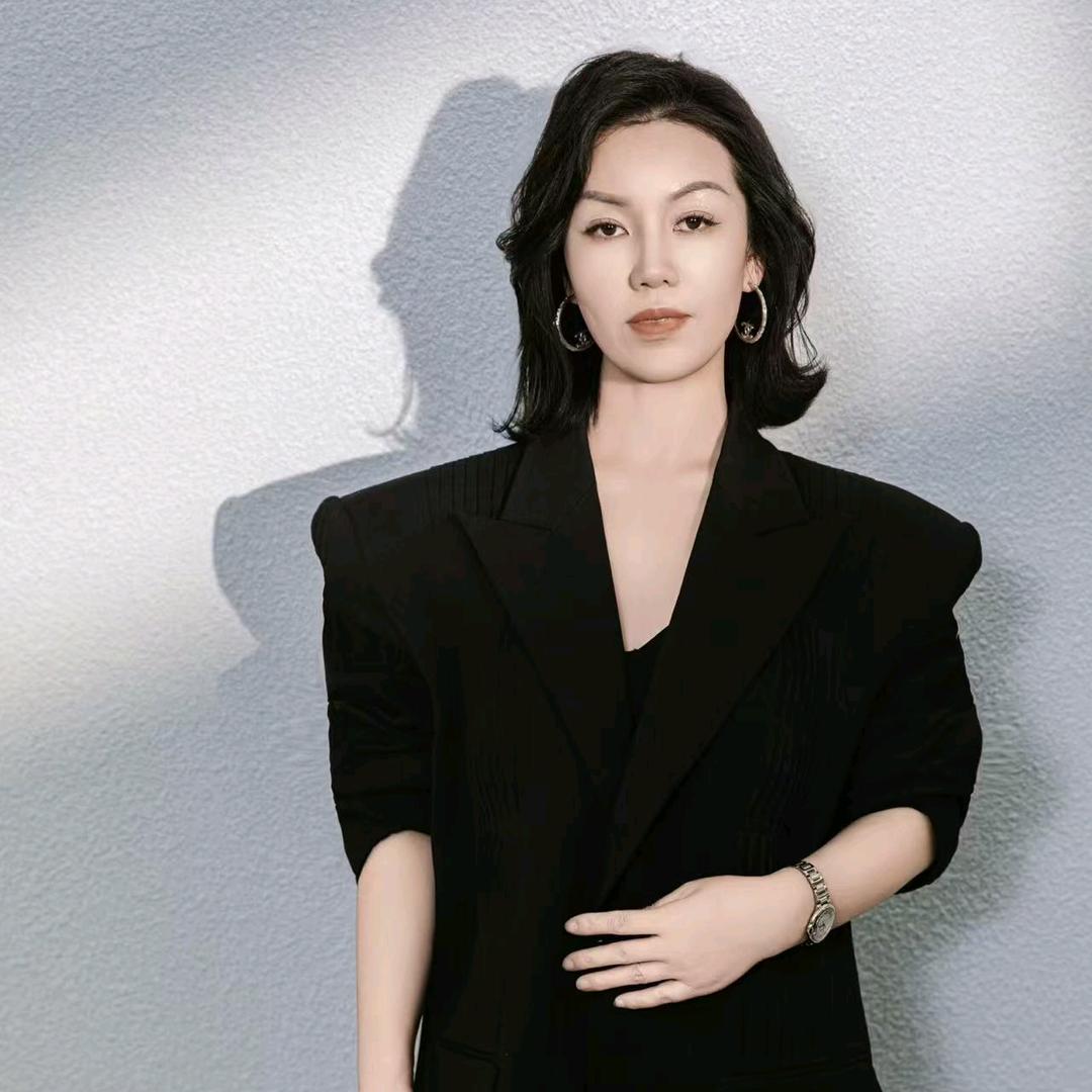 梅梅瑜伽塑形馆/寒梅