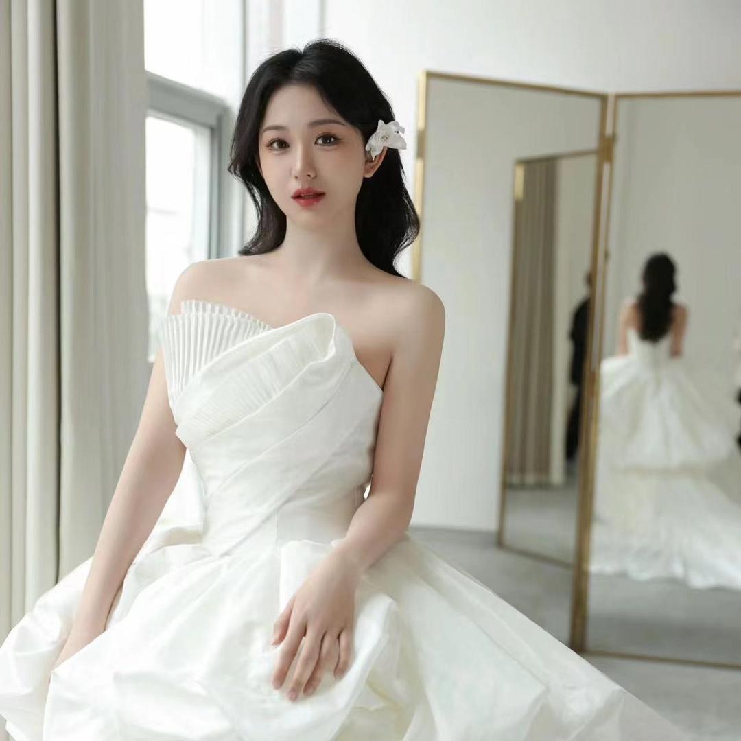 阳曲县爱之恋婚纱礼服馆