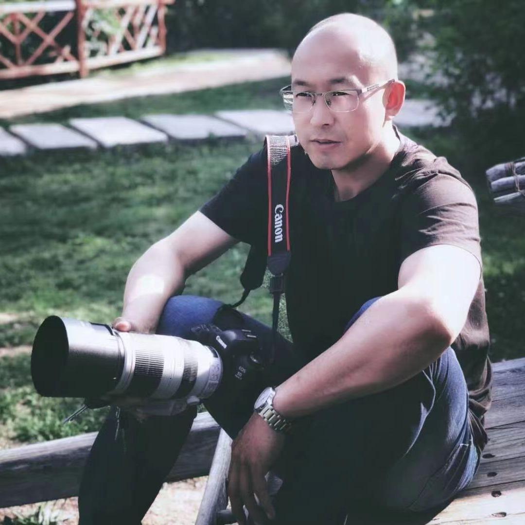 长白山水色酒店明哥