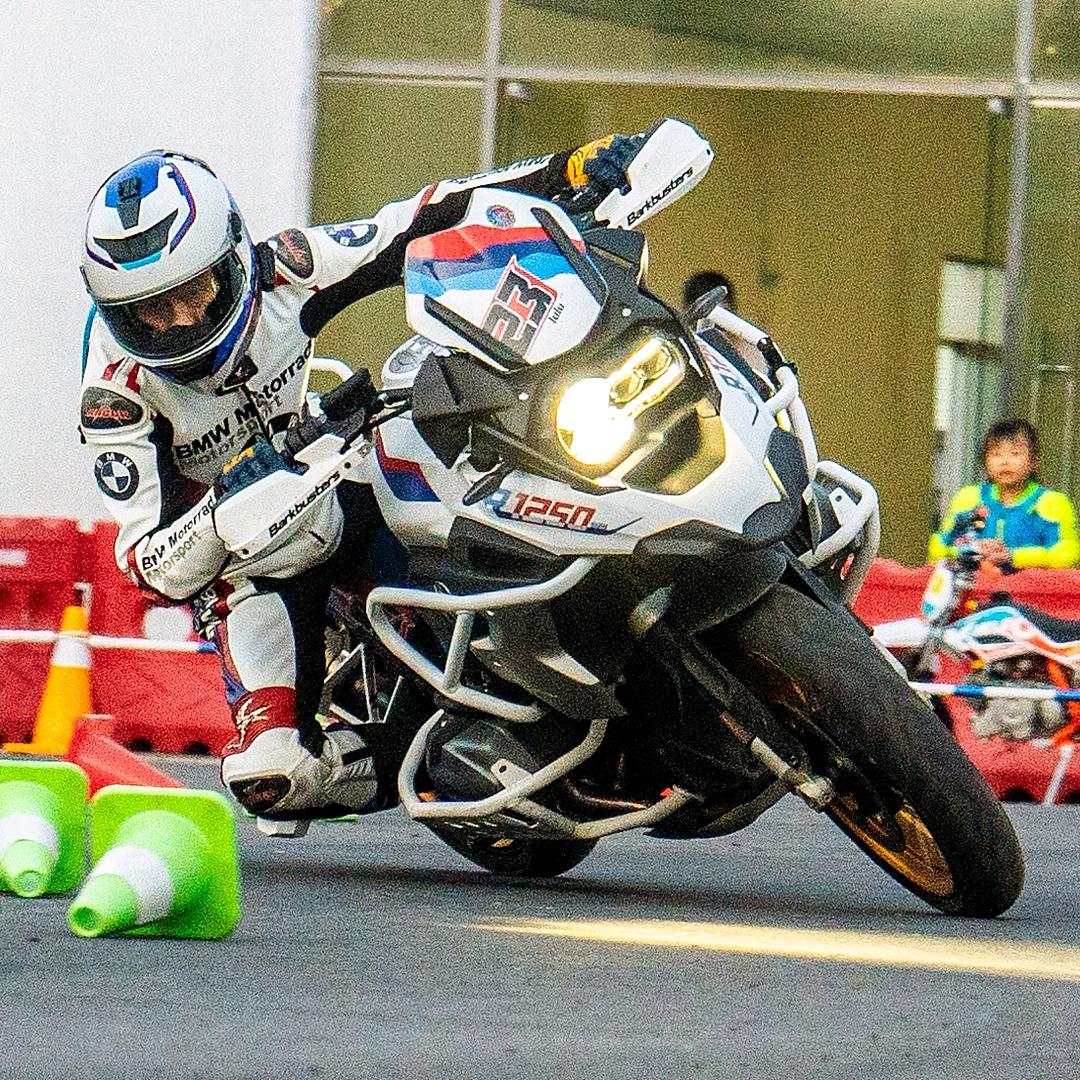 摩驾骑训俱乐部