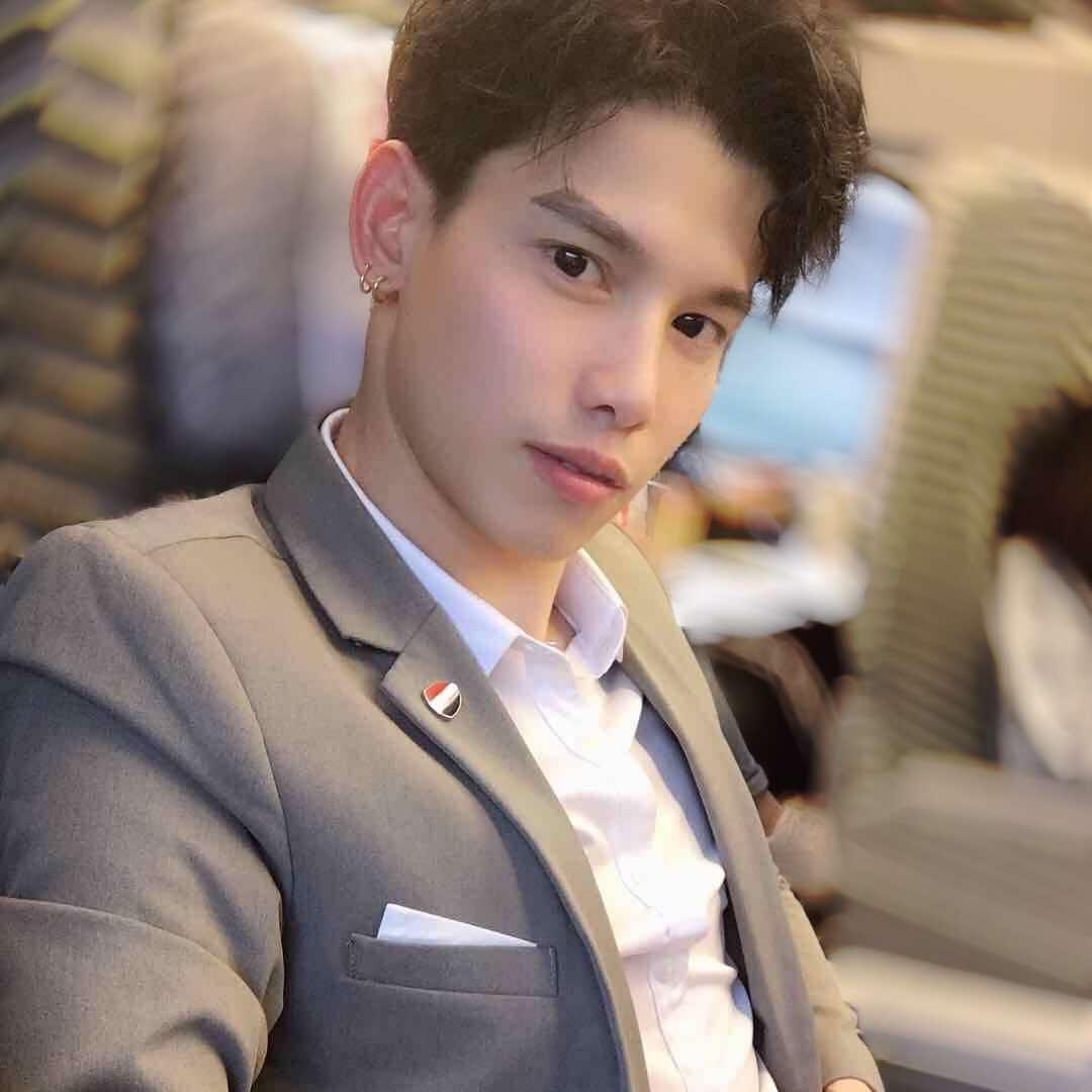 崇左发型设计.华仔