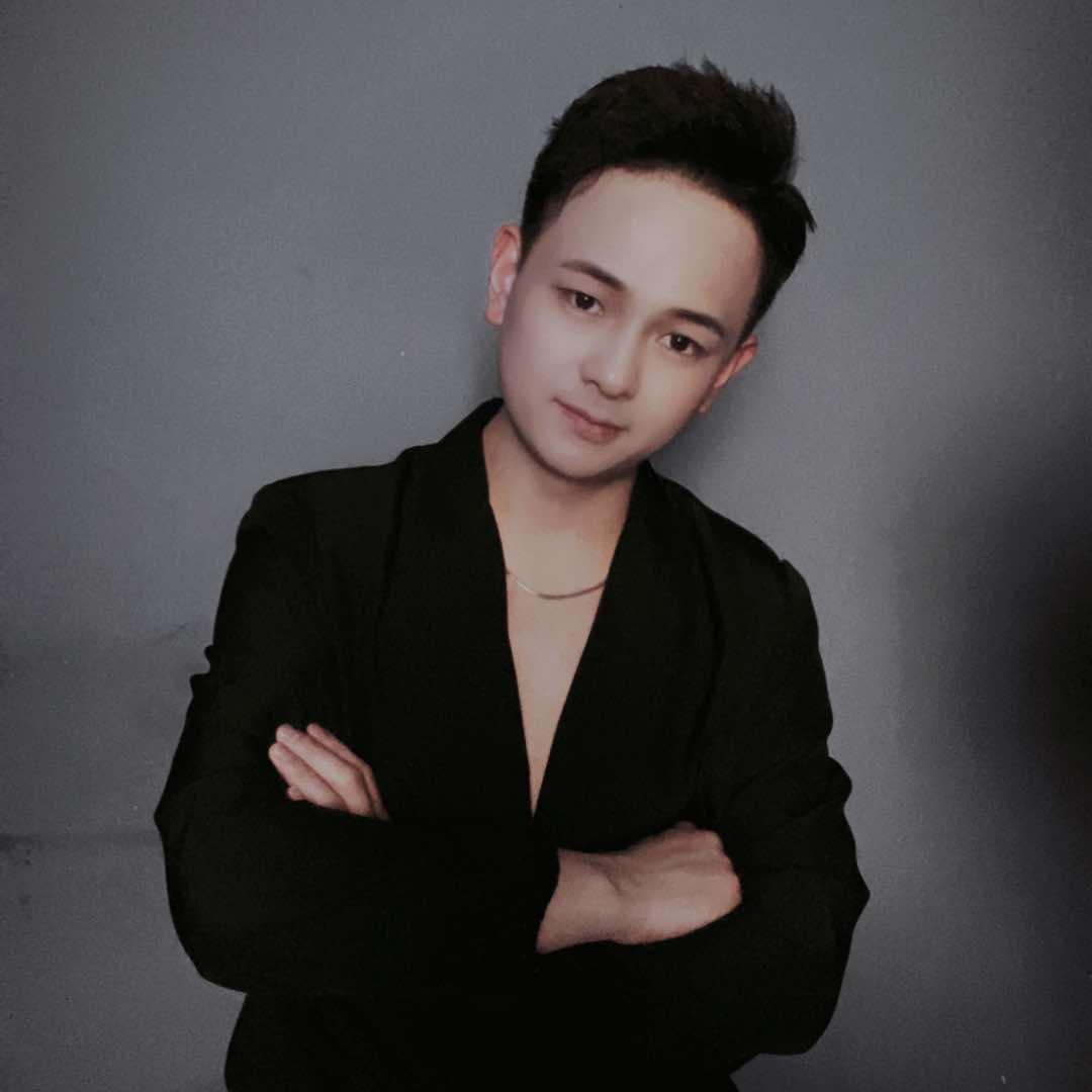 钱集金尼美业专注减龄烫发