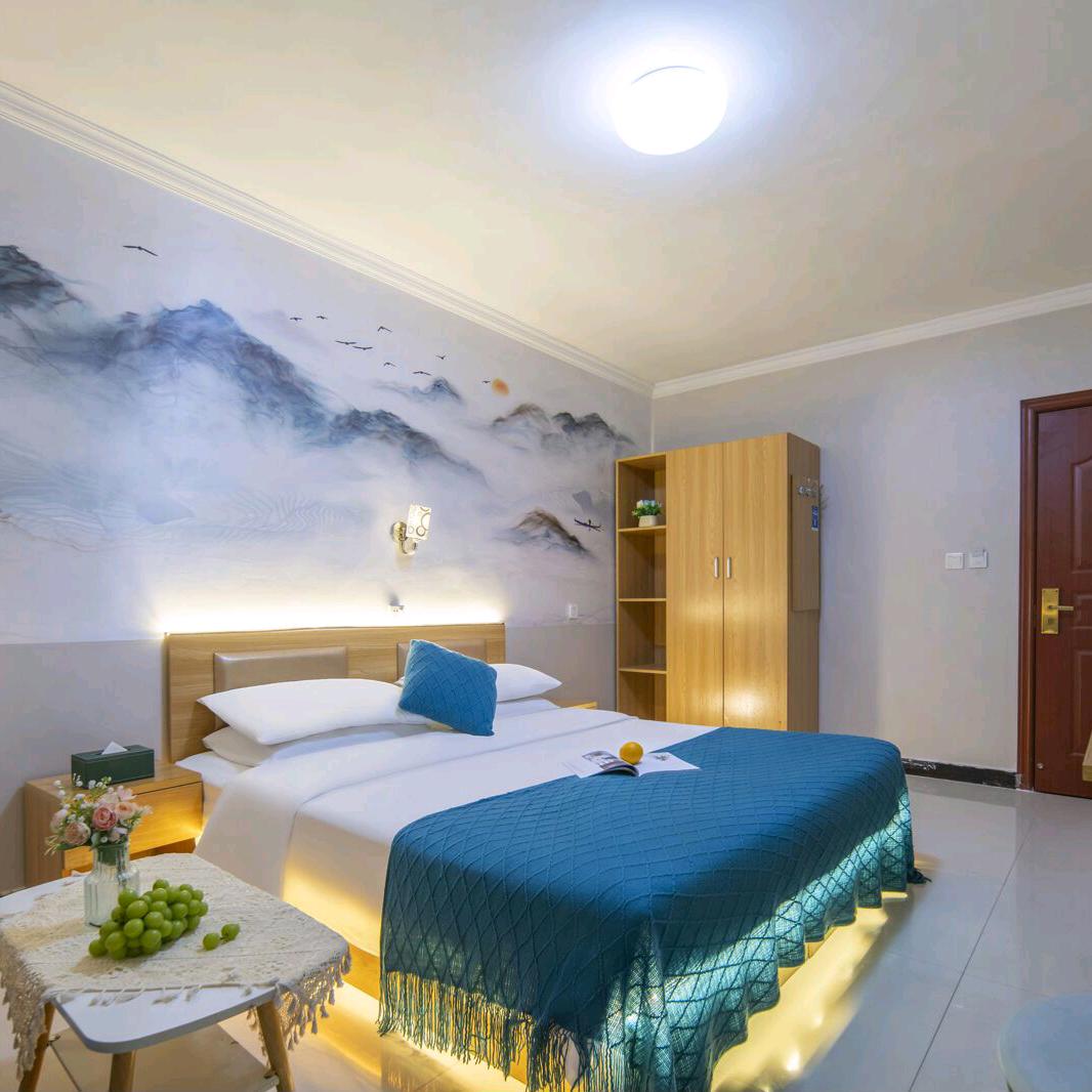 唯爱影巢快捷酒店