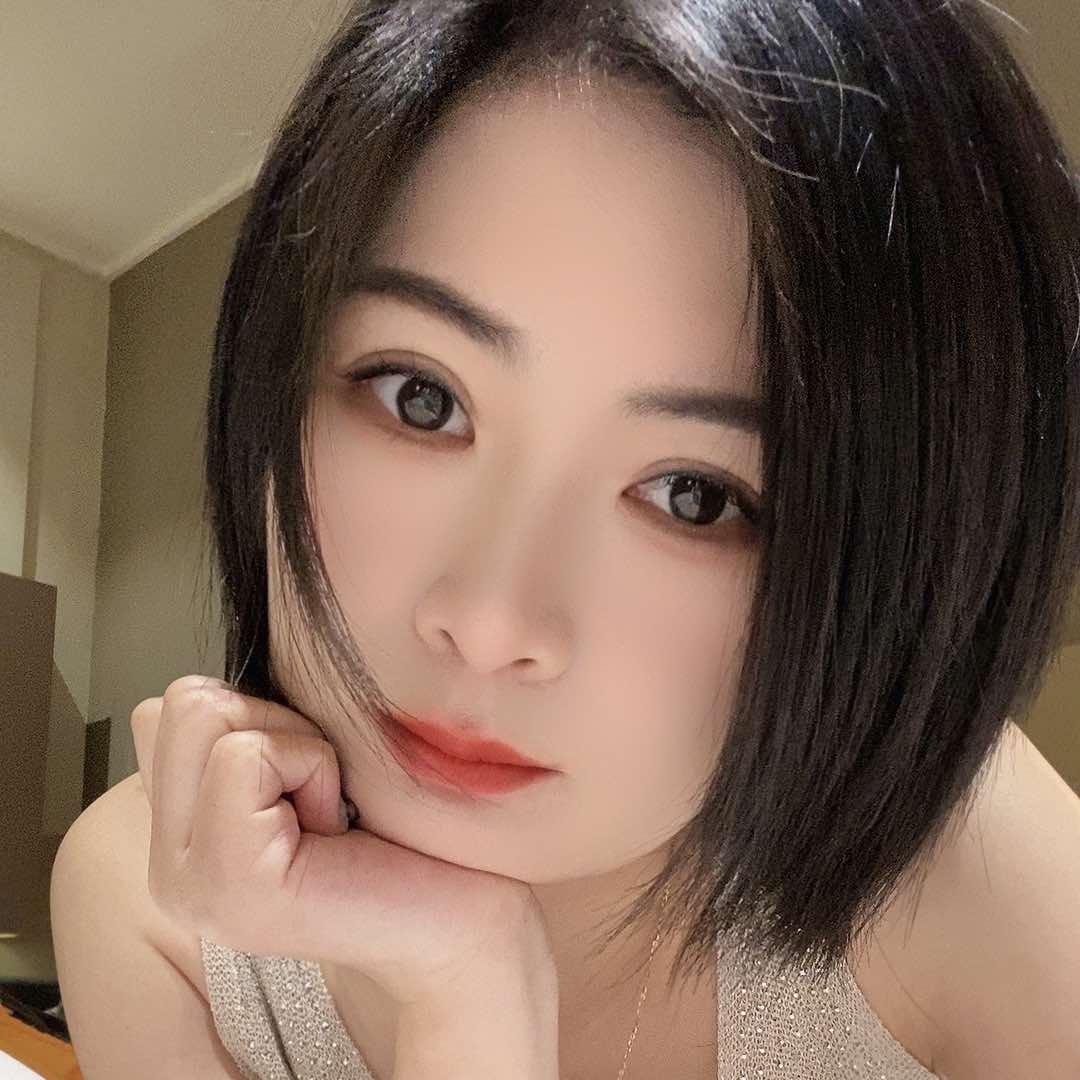 四月美甲美睫店.官方号