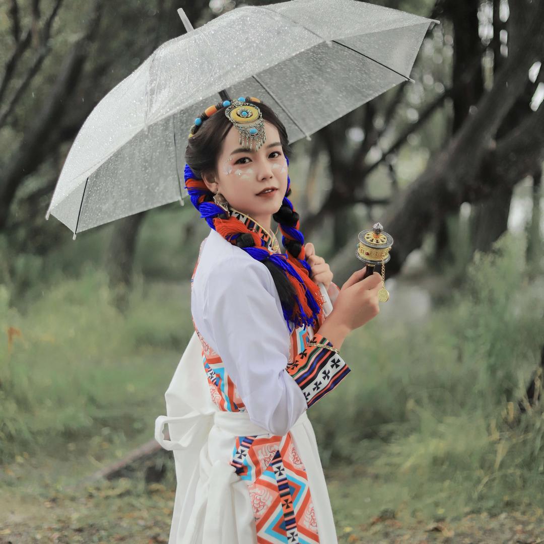 渝都辣小二油泼水煮蛙（楚雄旗舰店）