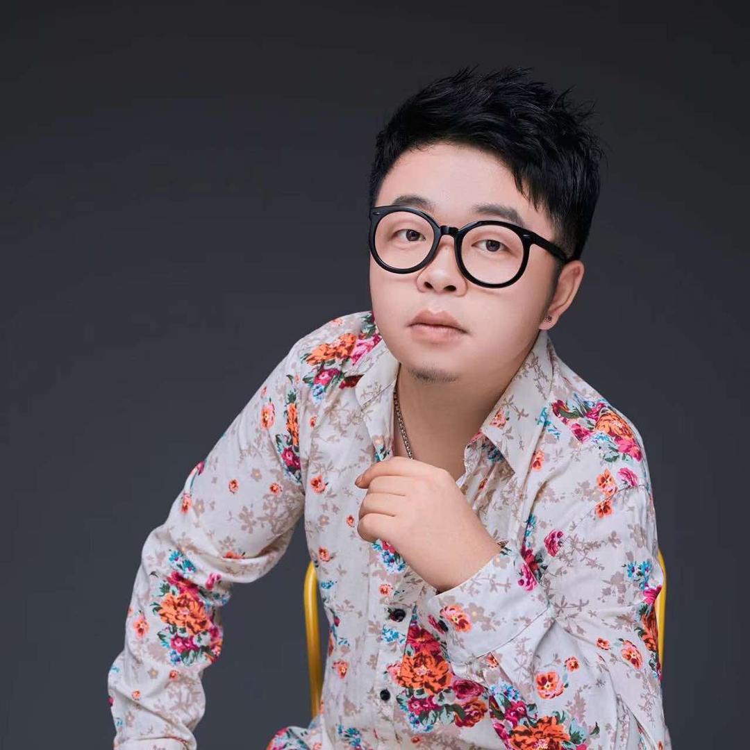 王磊_商丘知意发型设计