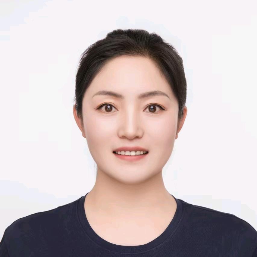 影飞青少年无人机俱乐部天天老师