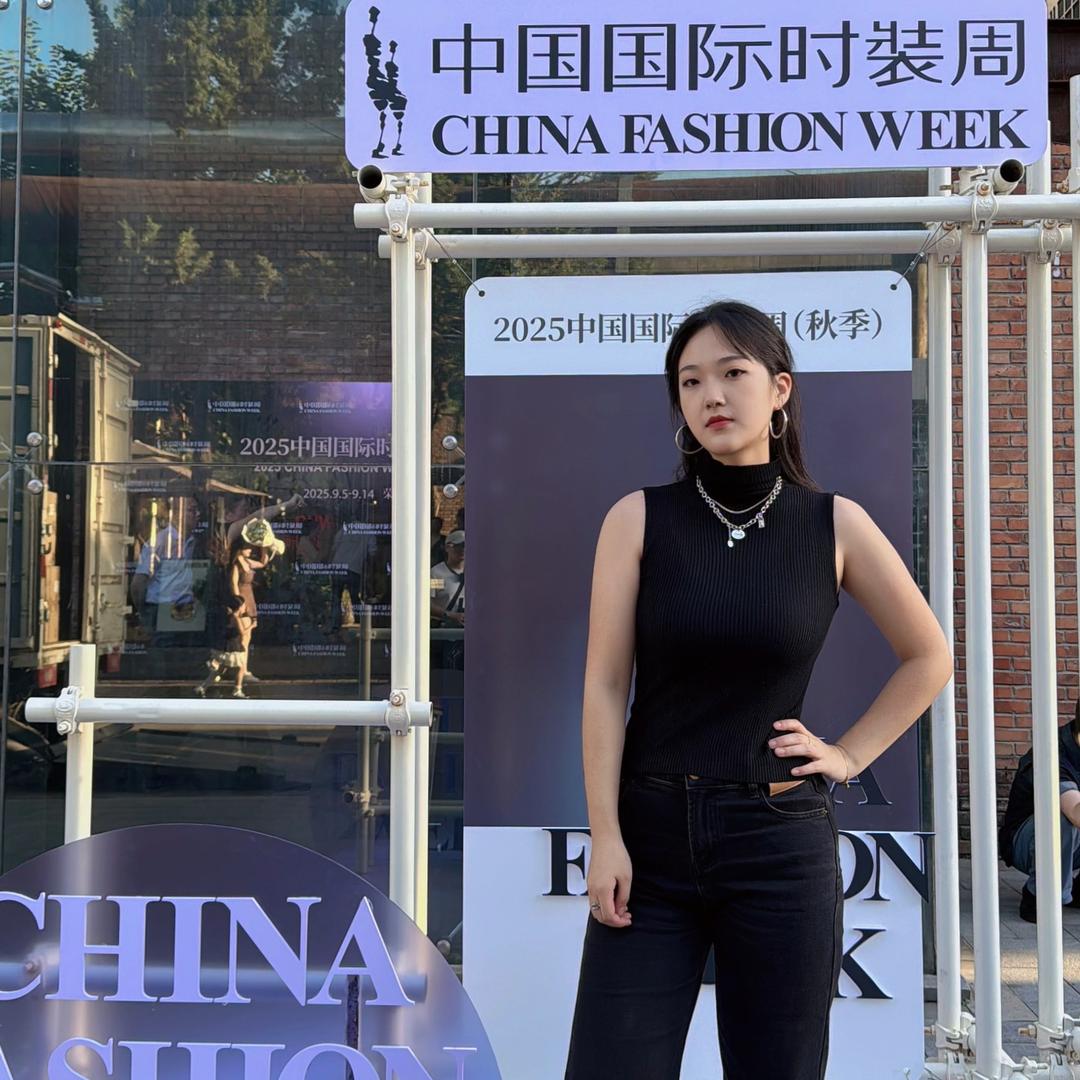 悦颂化妆师萌萌