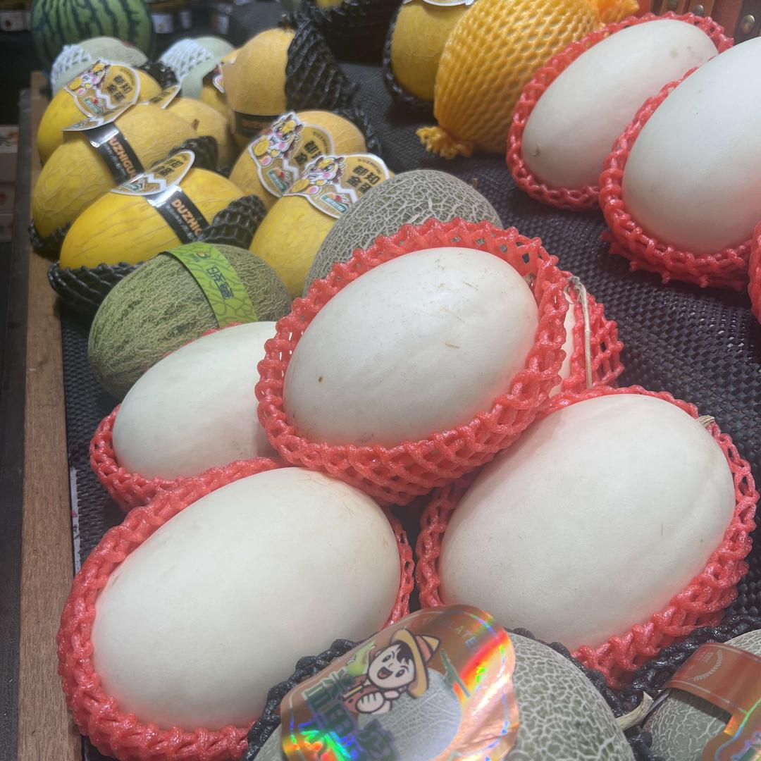 果熊日记臻果狮山路店白小白