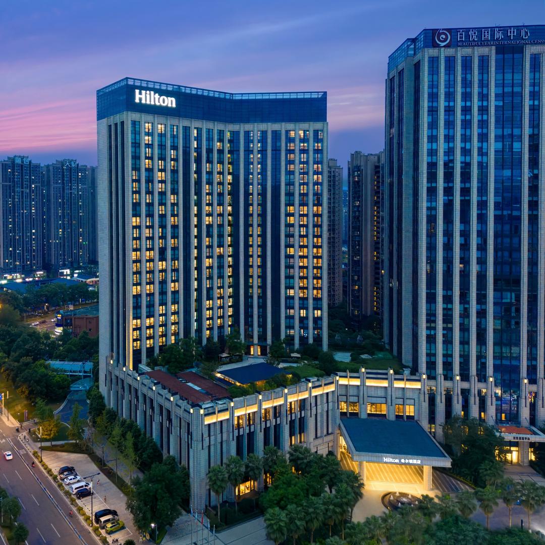 成都龙泉驿百悦希尔顿-吴倩