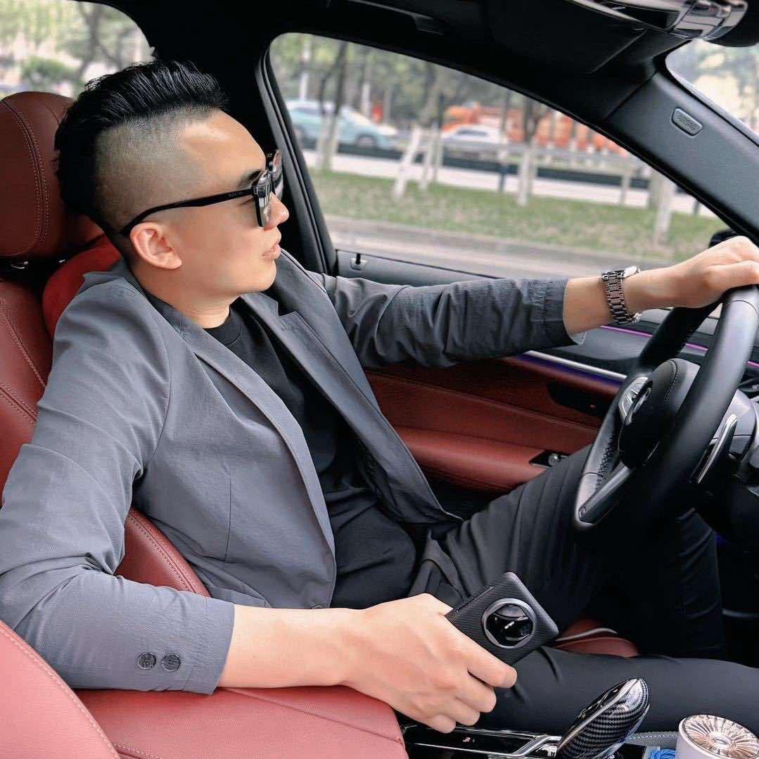 大拇指汽车内饰外观改装