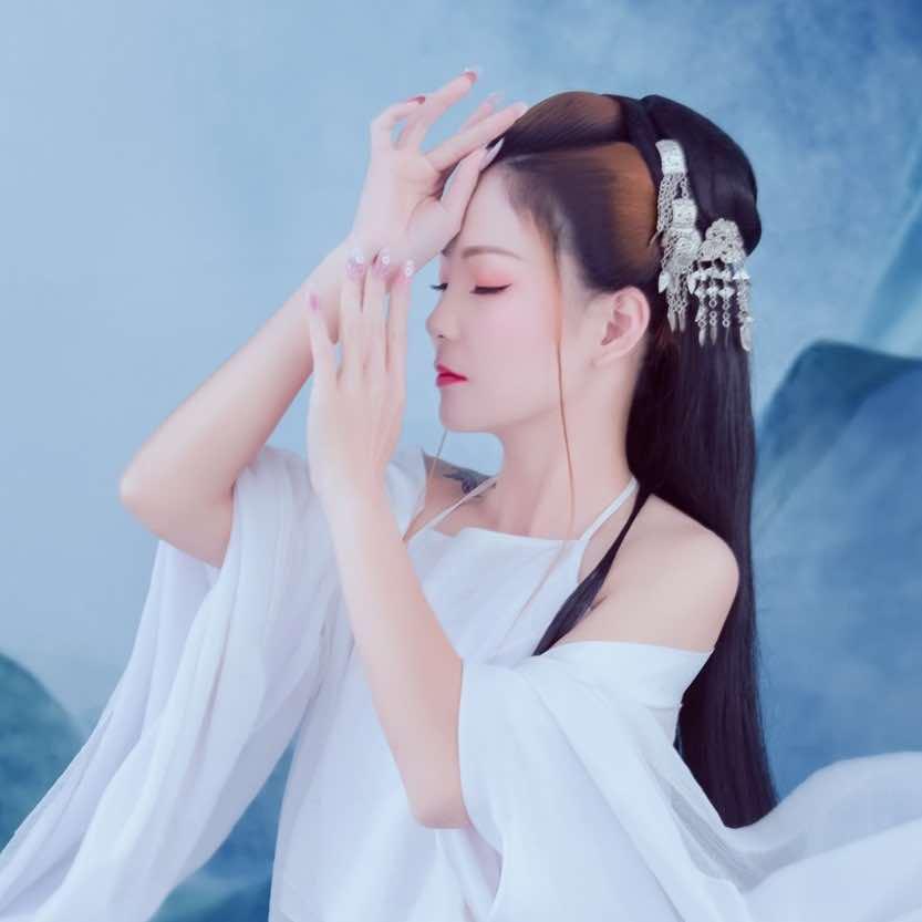 有意间隆都鹅肠火锅店（老板娘）