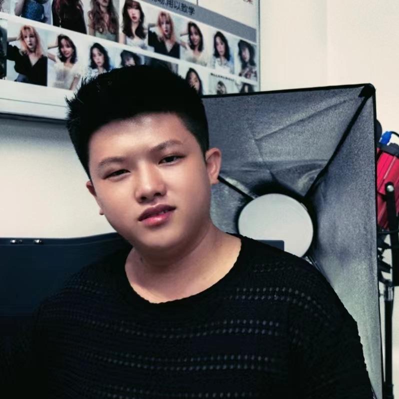 龙岗烫发找阿艺