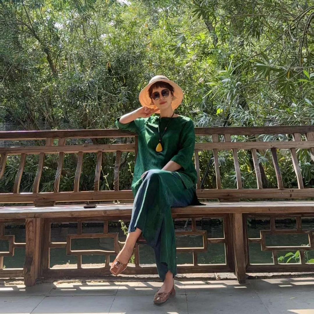 赵赵家葱油面牛杂煲店官方号