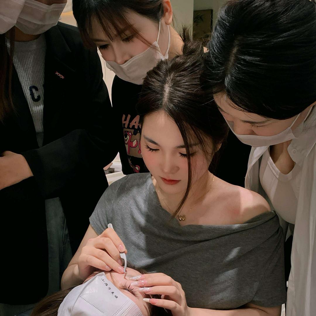 沧州伊家中式美睫设计