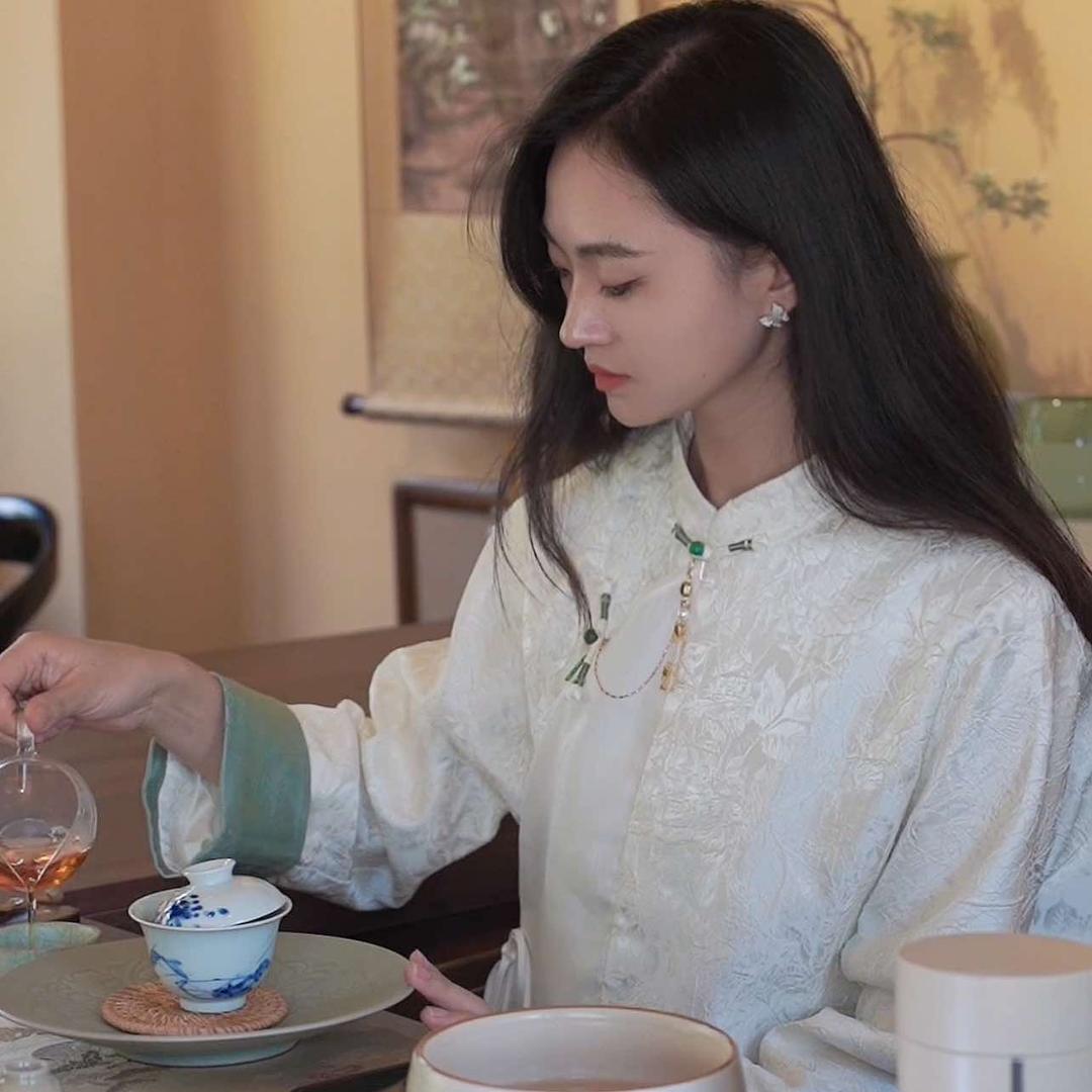 如院茶馆·艾娜