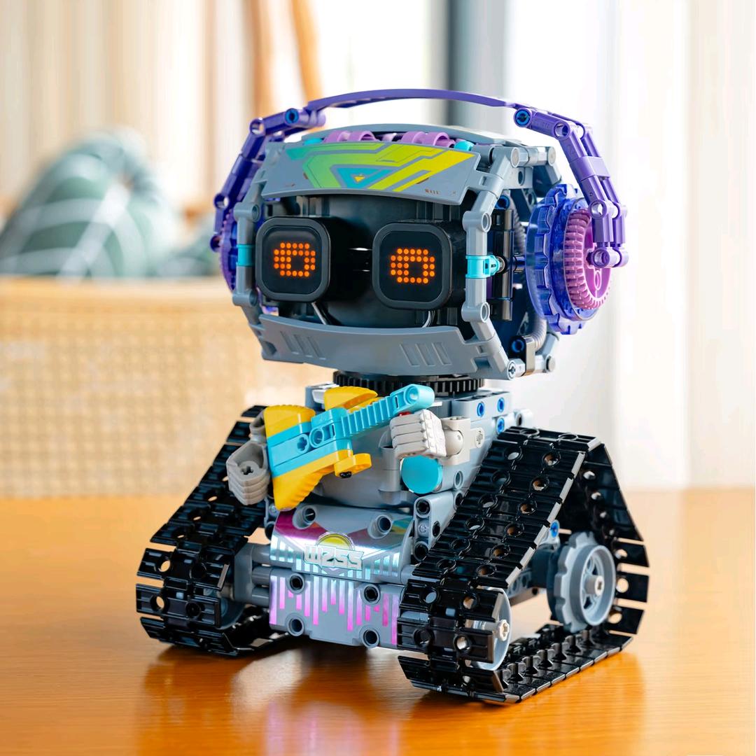 拼创未来机器人