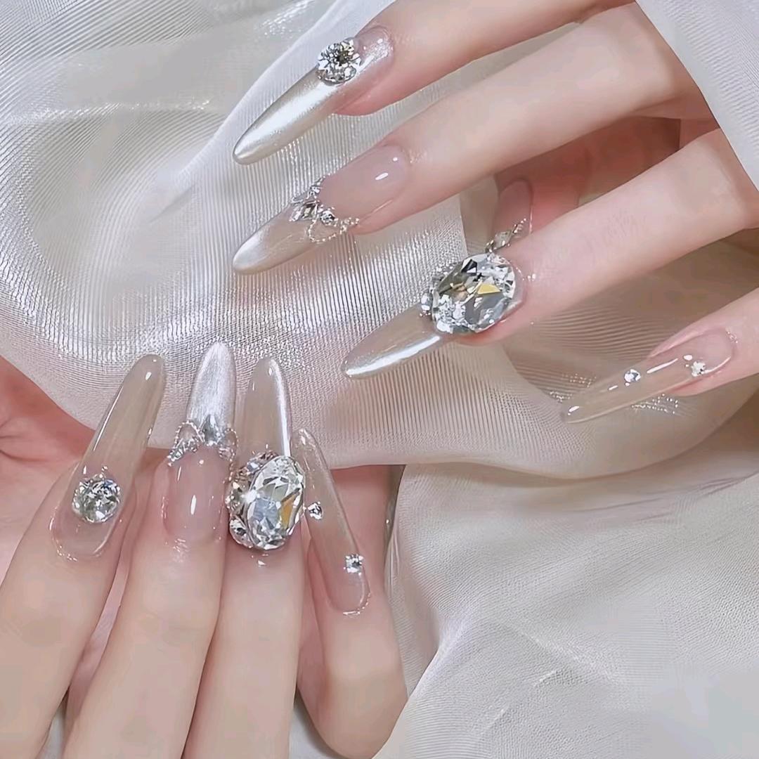 芷间美甲美睫(中央新城店)