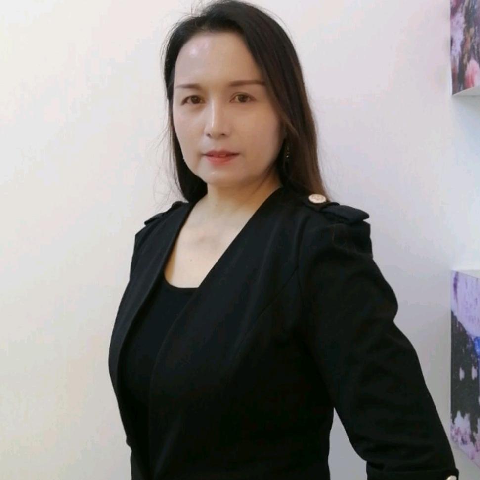 孝感市城区唯依婚纱礼服馆胡姐