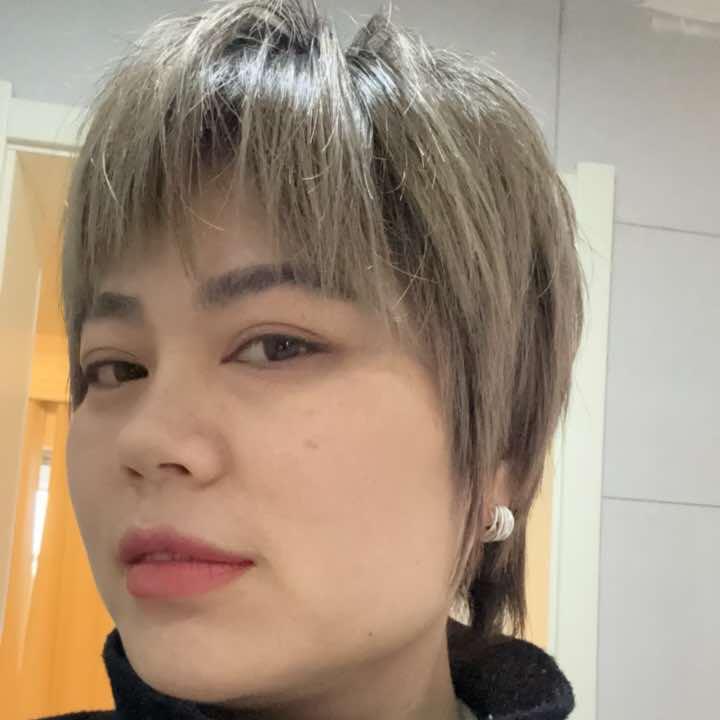 龙湖镇一芳美甲美睫