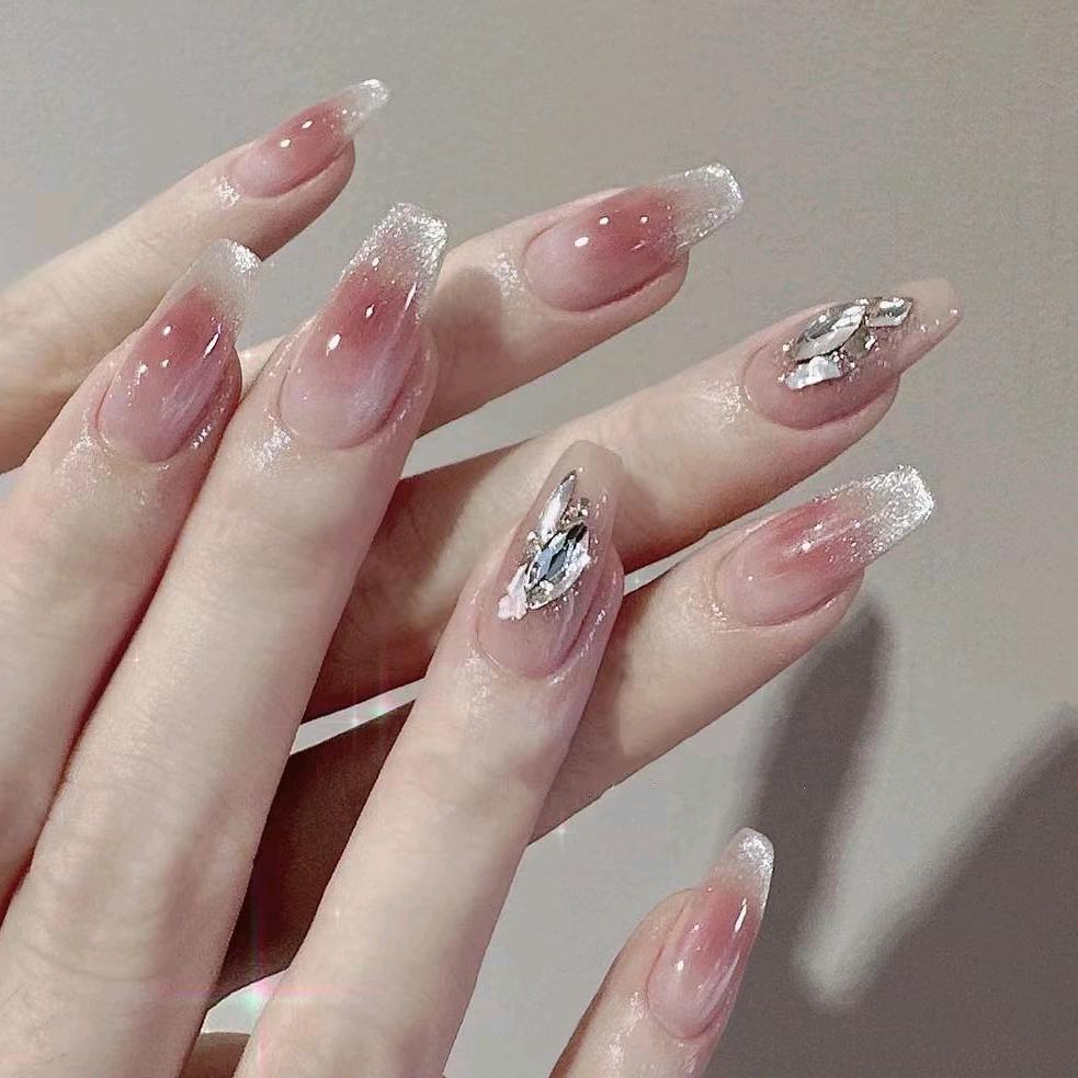 潍城区西关若雪美睫美甲工作室